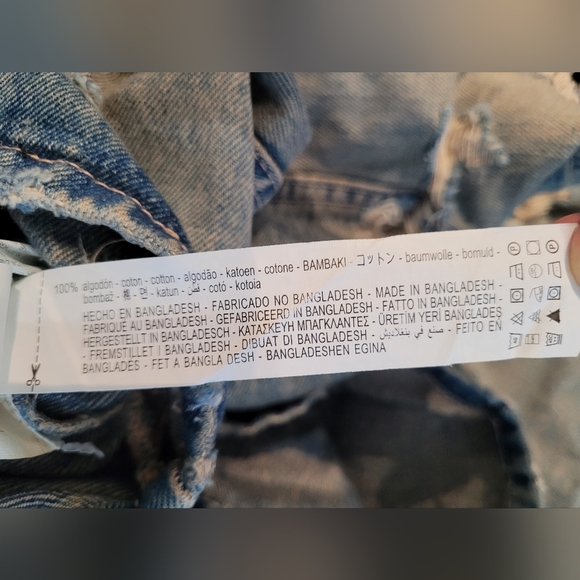 NWT Zara Distressed Cropped Jean Jacket size small 100% Cotton - Picture 9 of 9